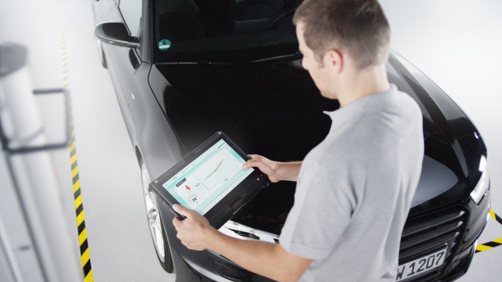 Безопасность на дорогах с приборами для проверки света фар Bosch – HTD 815 и HTD 615